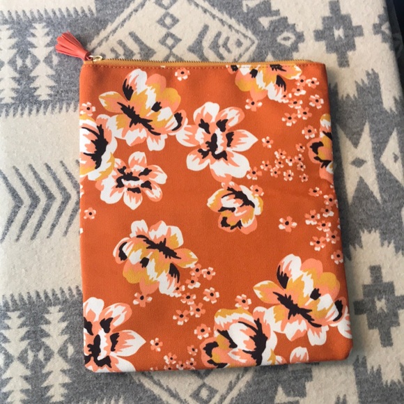 Rachel Pally, reversible clutch. - Picture 4 of 7